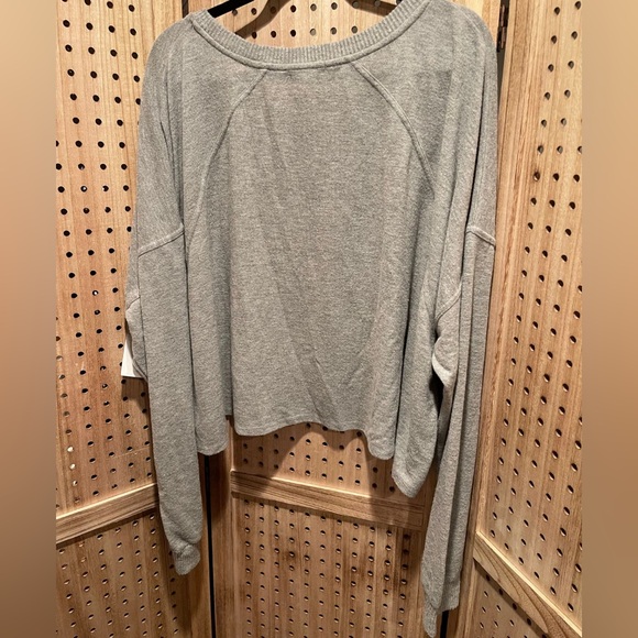 LS-62 BP NWT (4X) Grey Crop Sweater Super soft - Picture 4 of 4